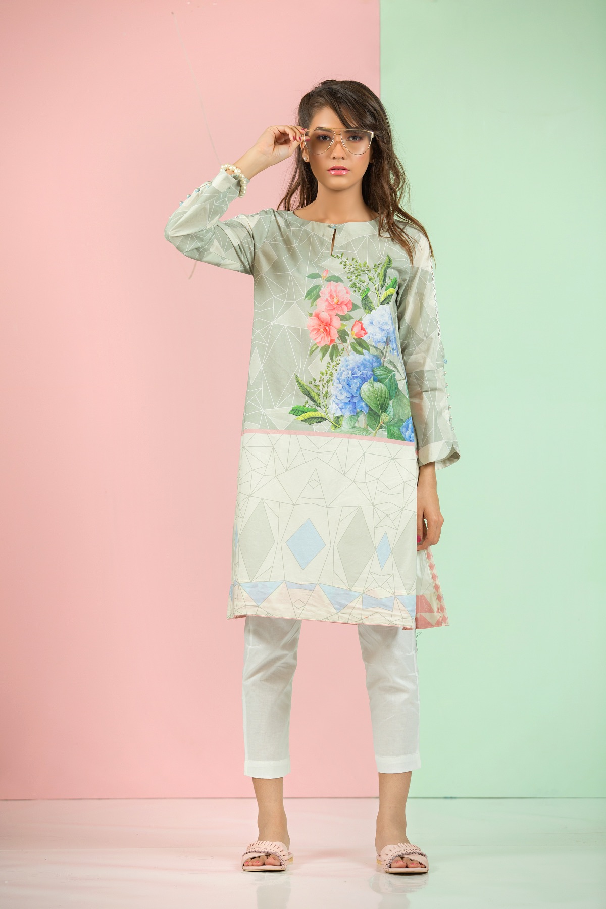 Dhanak Fashion — frame 7