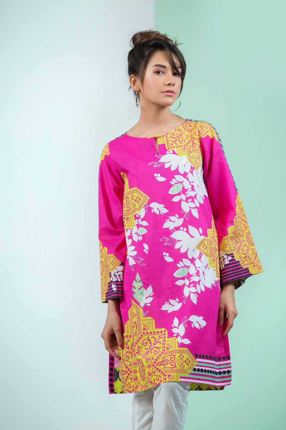 Dhanak Fashion — frame 15