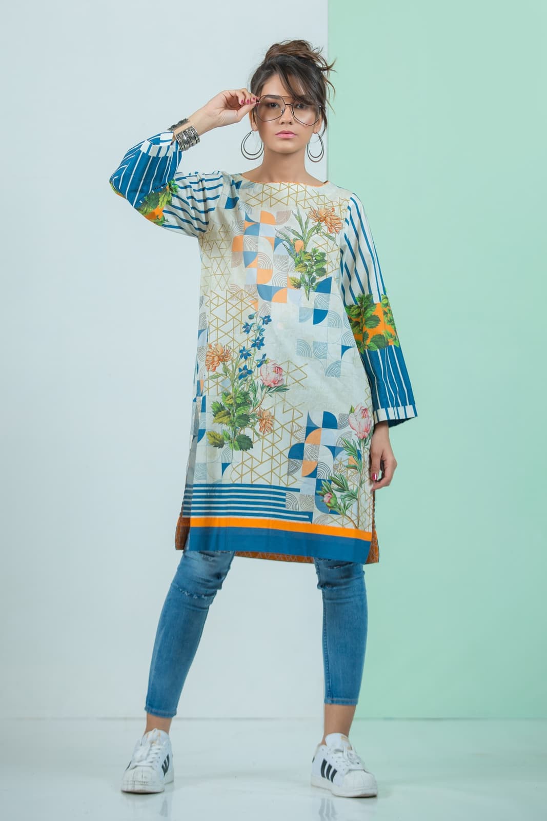 Dhanak Fashion — frame 19