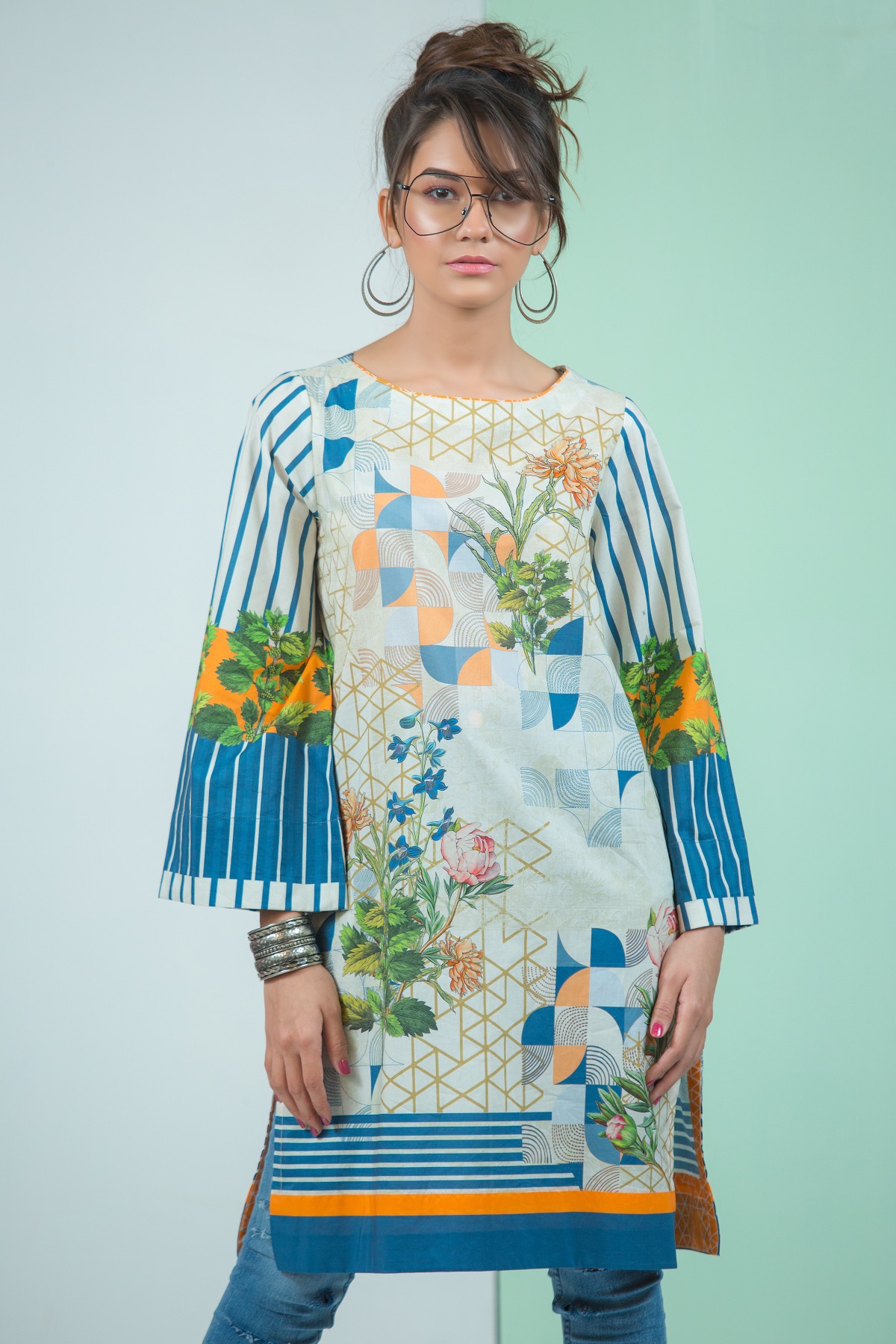 Dhanak Fashion — frame 20