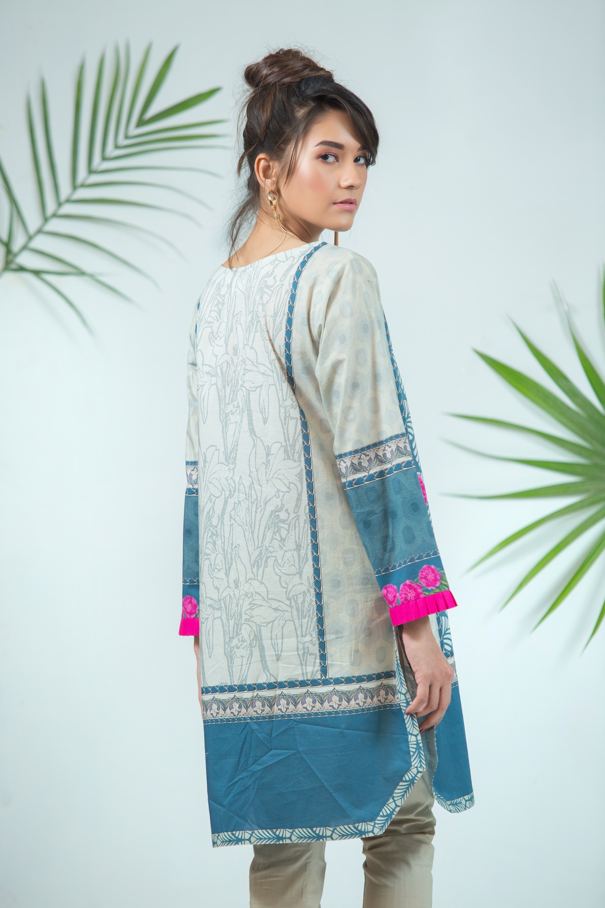 Dhanak Fashion — frame 36