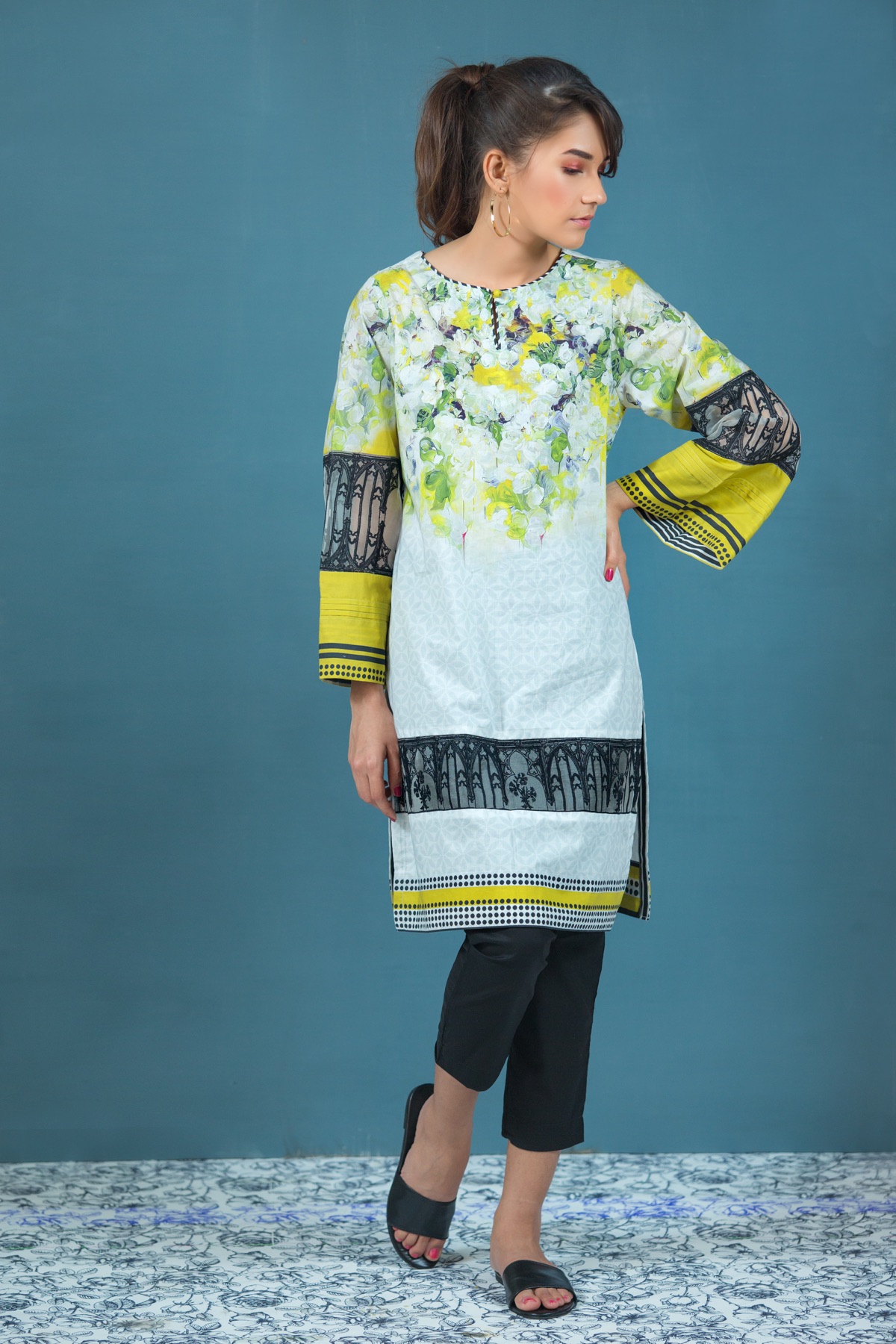 Dhanak Fashion — frame 61