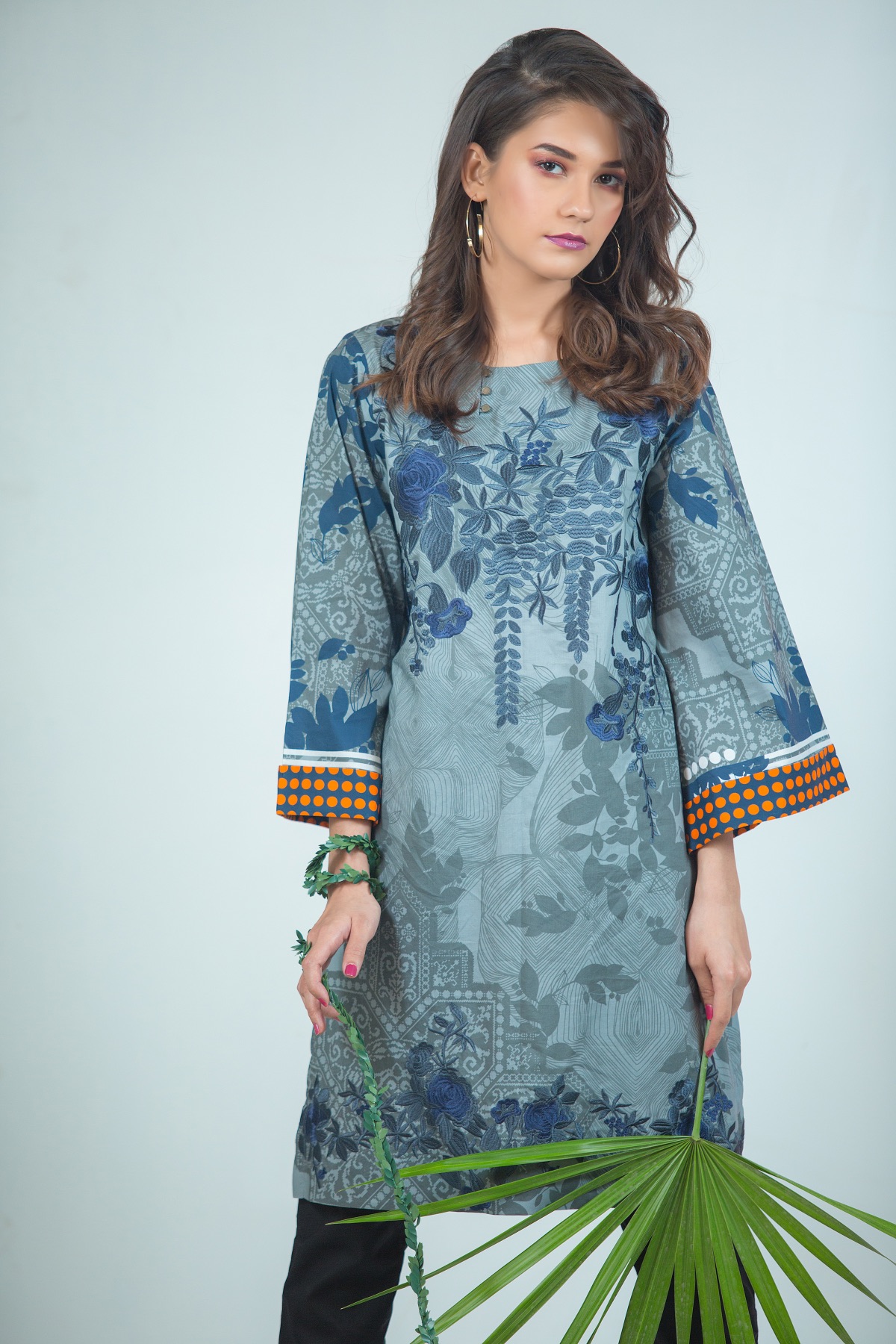 Dhanak Fashion — frame 68