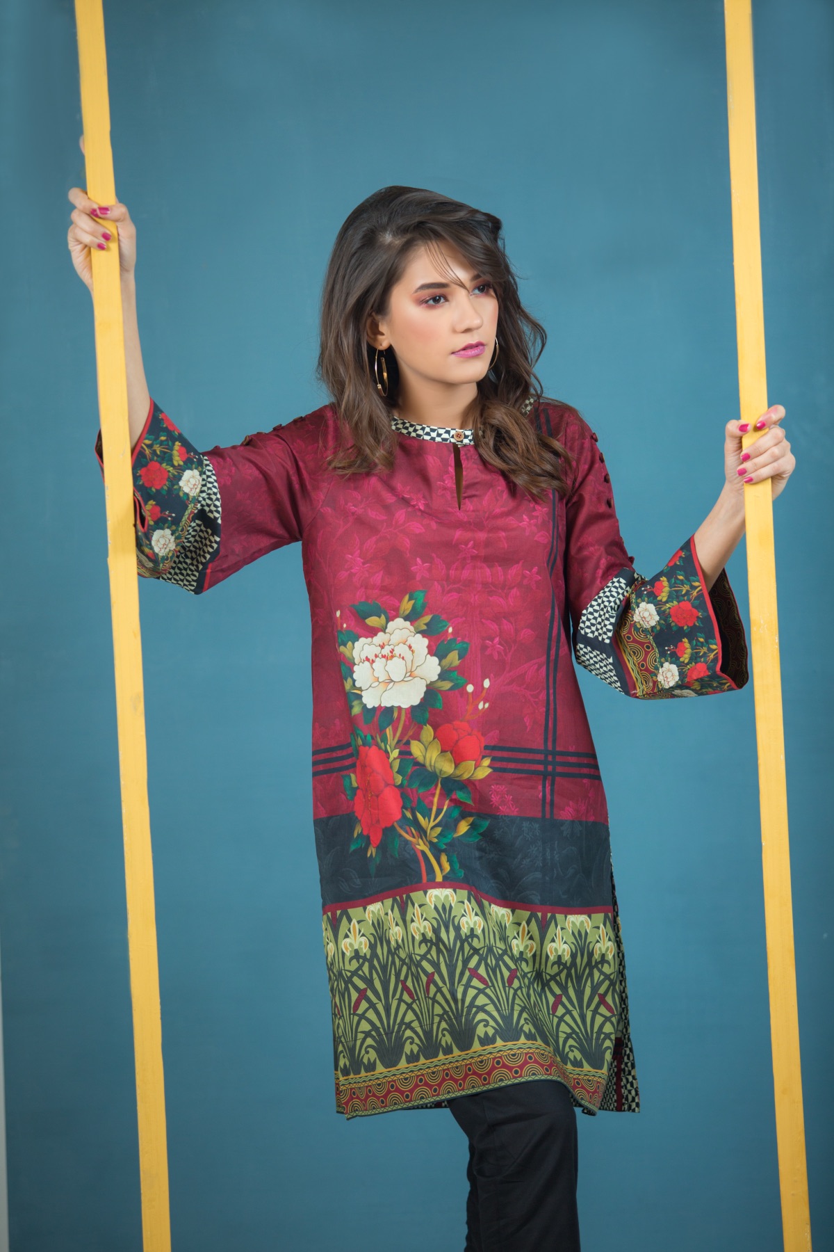 Dhanak Fashion — frame 74