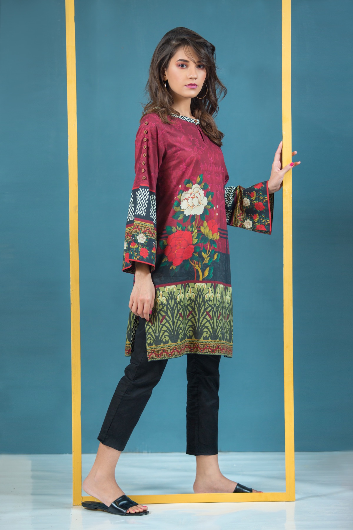Dhanak Fashion — frame 75