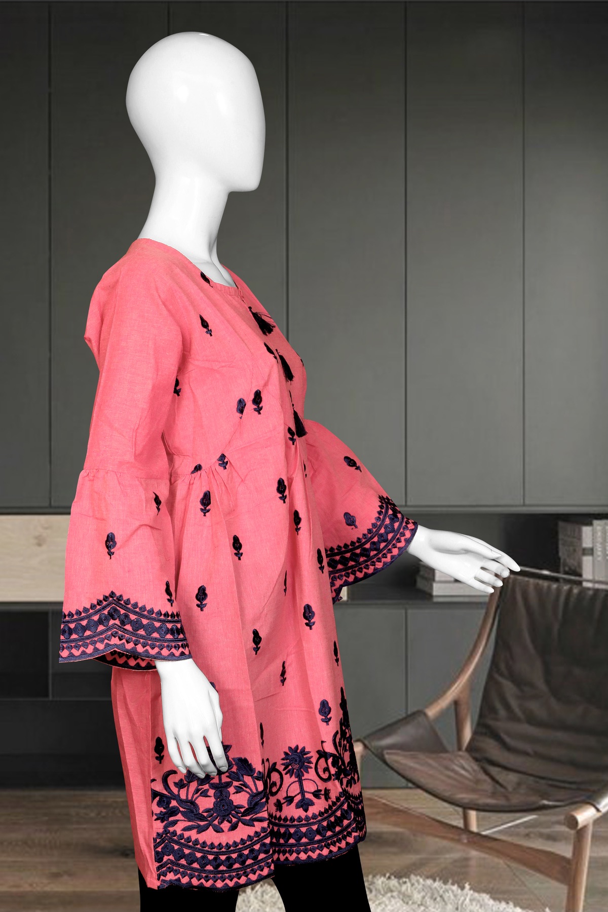 Kounj Lookbook — frame 26