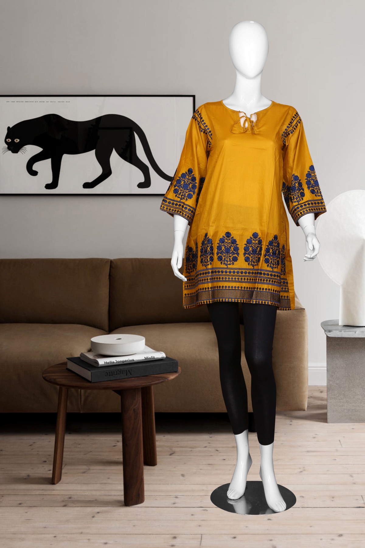 Kounj Lookbook — frame 32