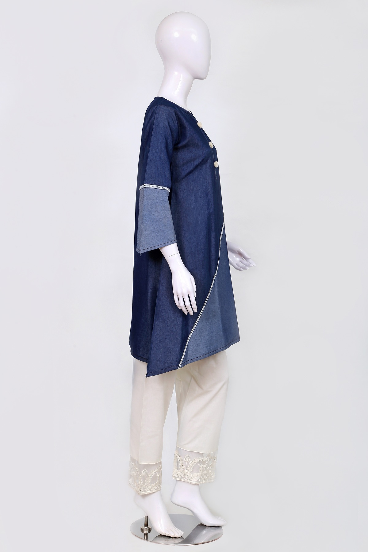 Kounj Lookbook — frame 60