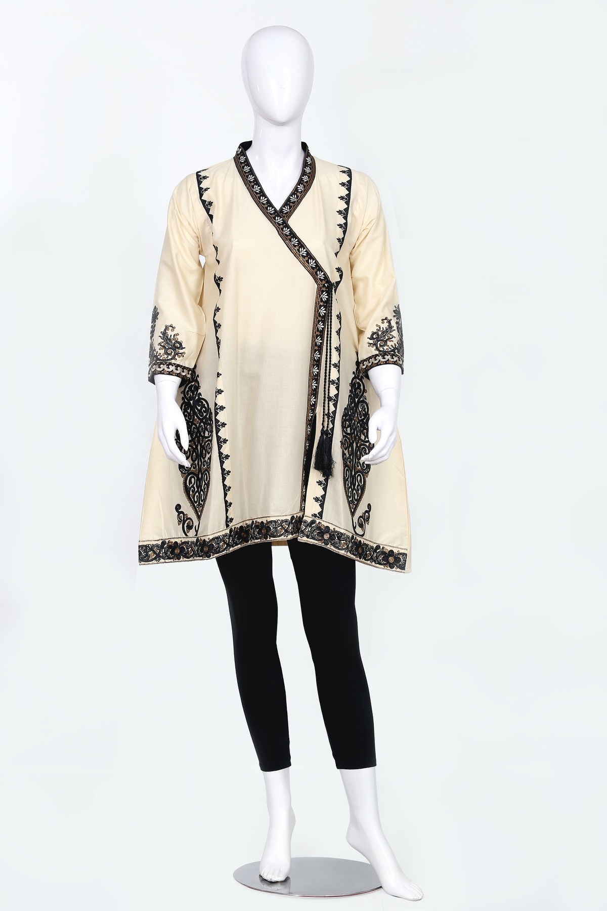 Kounj Lookbook — frame 67