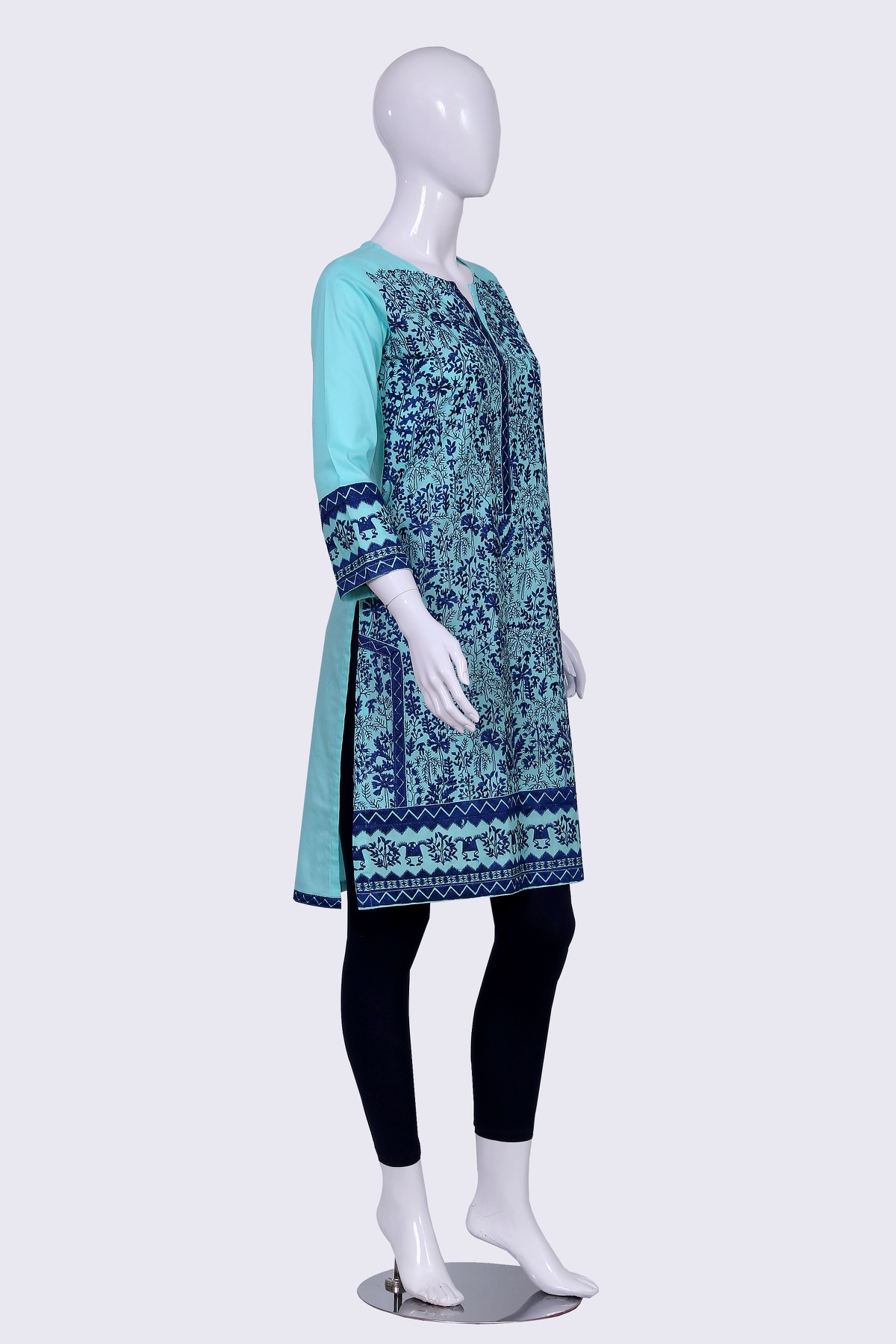 Kounj Lookbook — frame 74
