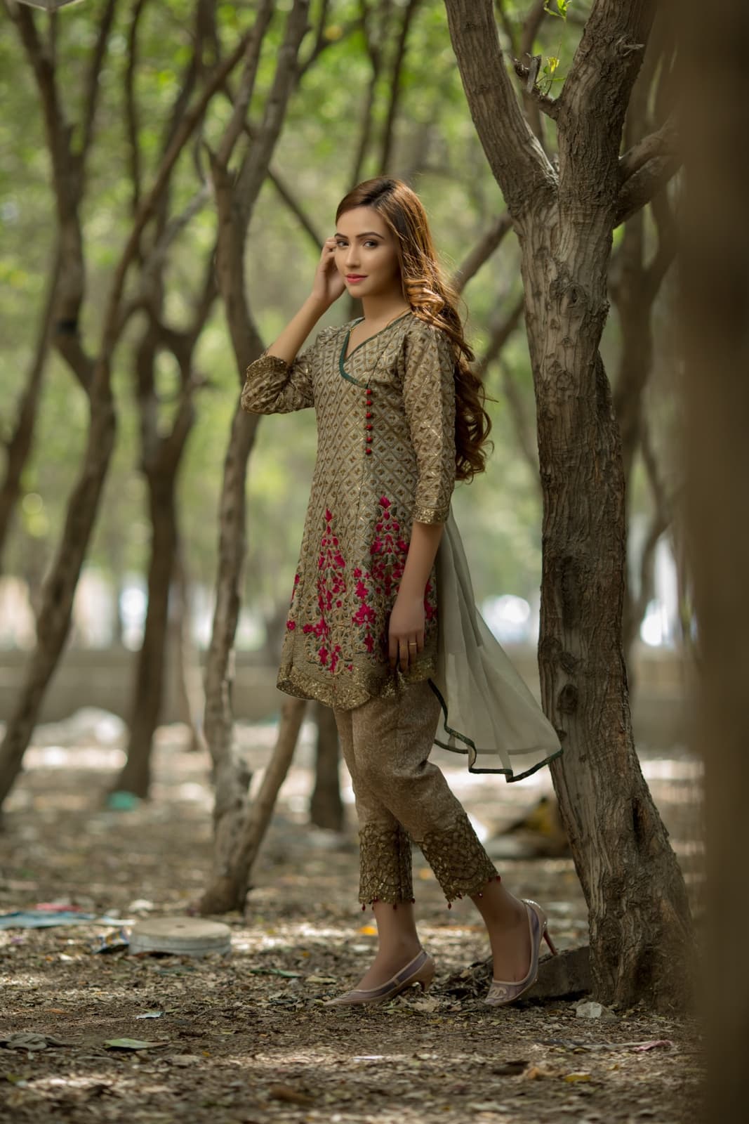 Nakoosh Fashion — frame 7
