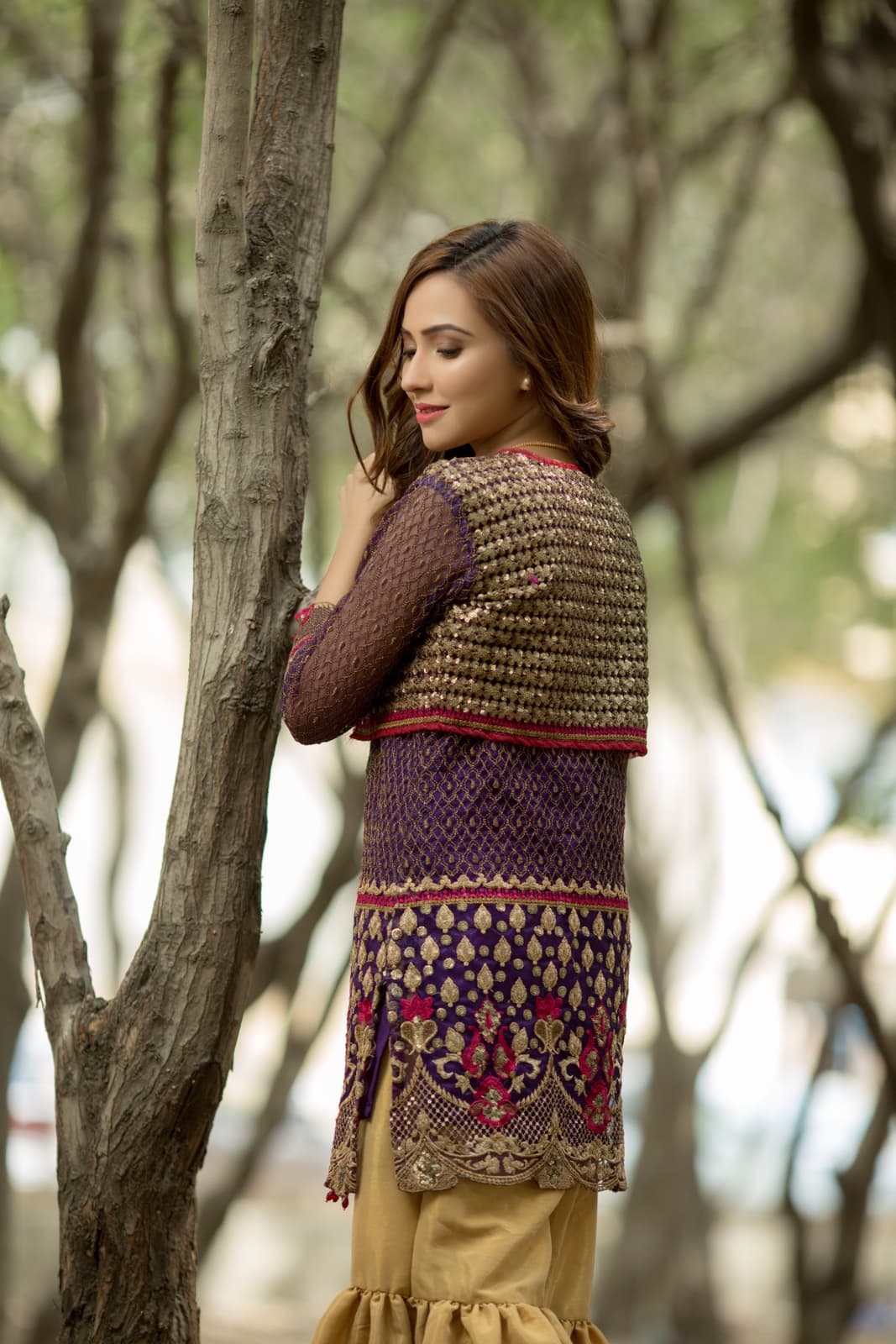 Nakoosh Fashion — frame 14