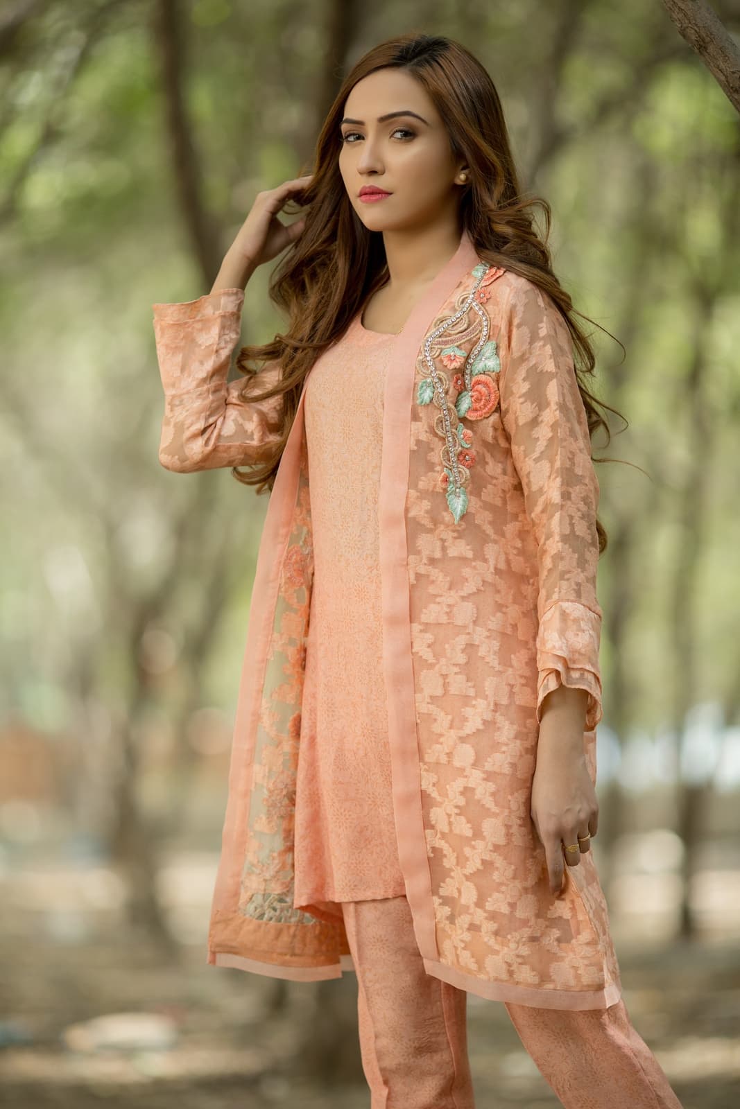 Nakoosh Fashion — frame 30