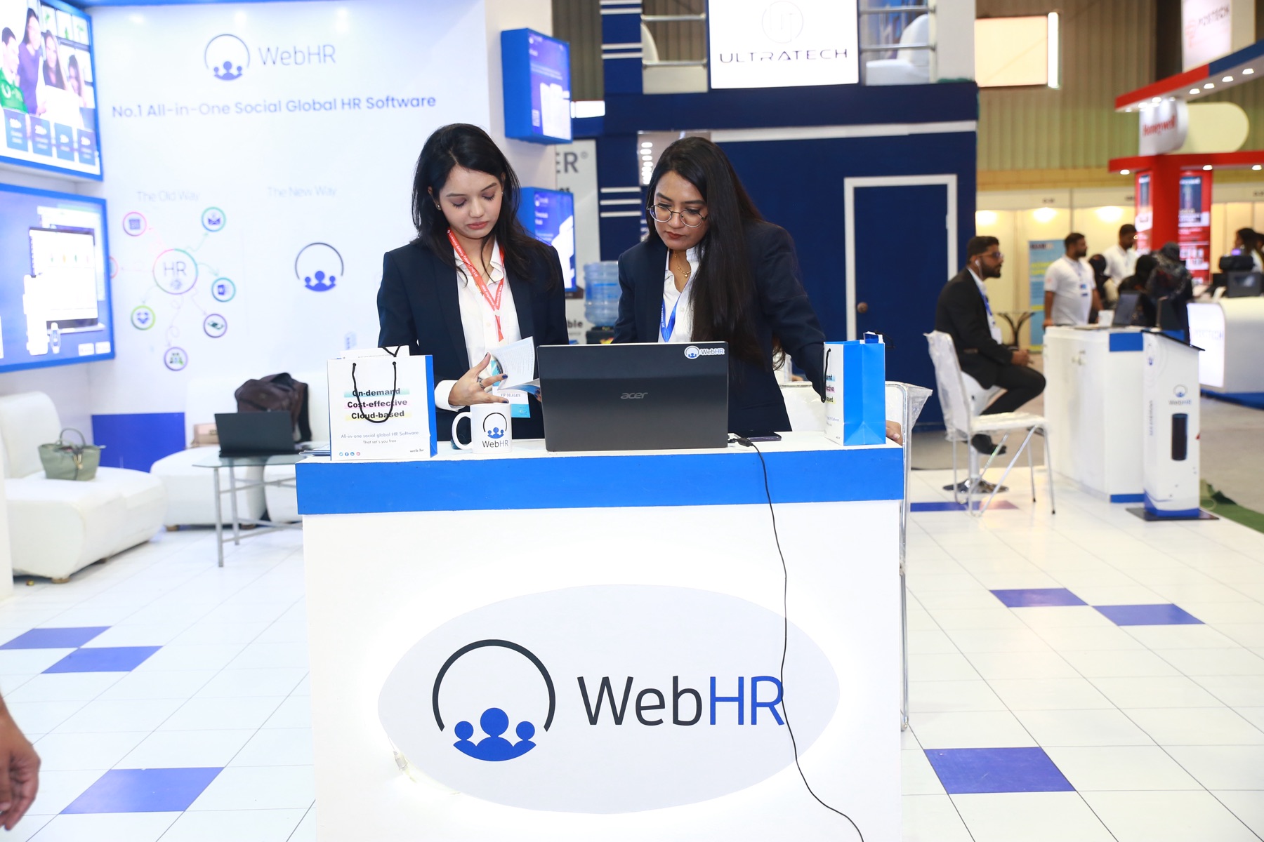 Web HR Expo — frame 10